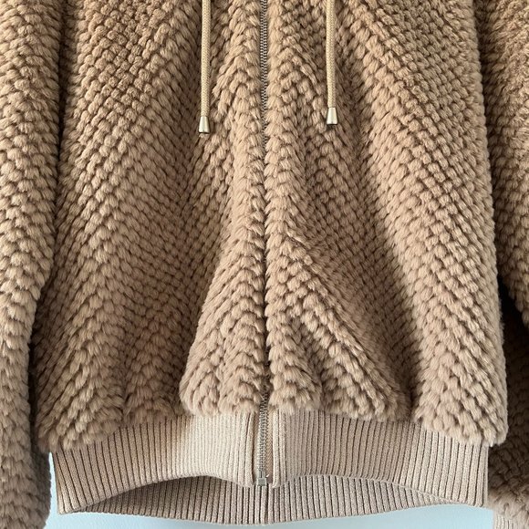 Heartloom Magda Faux Fur Jacket (NWT) - Picture 7 of 16